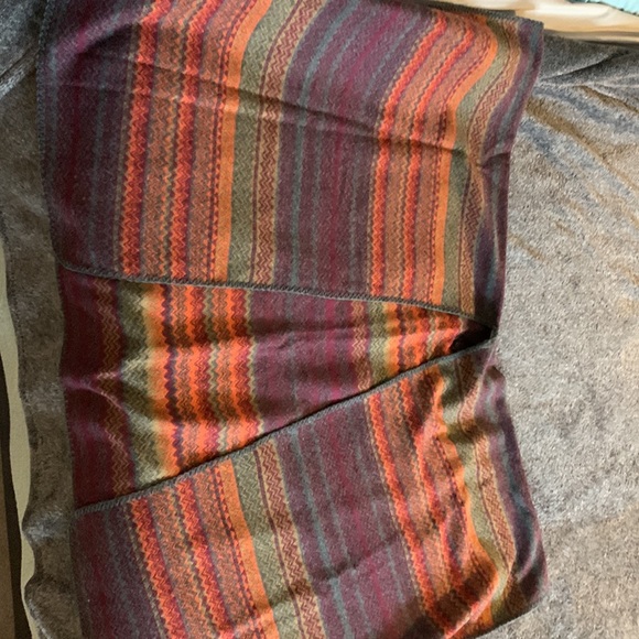 Wrap throw - Picture 5 of 5